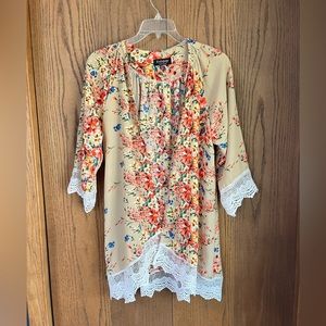 Kimono - Floral and white lace